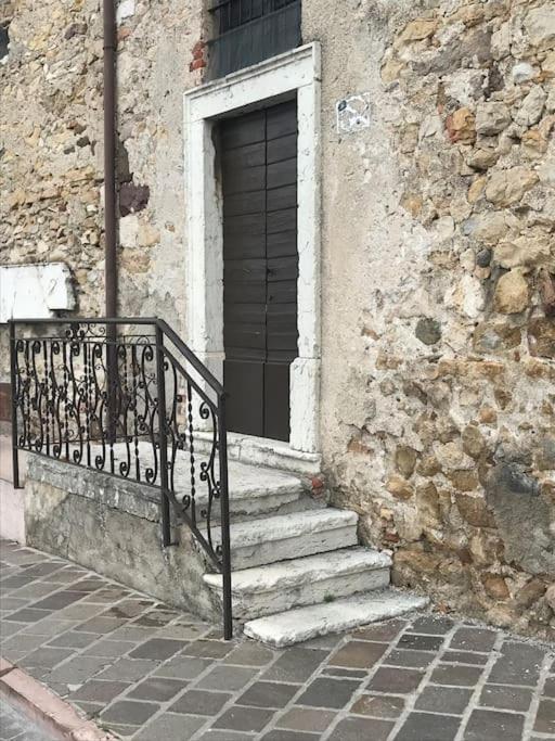 Garda Lake Attic Montinelle ภายนอก รูปภาพ