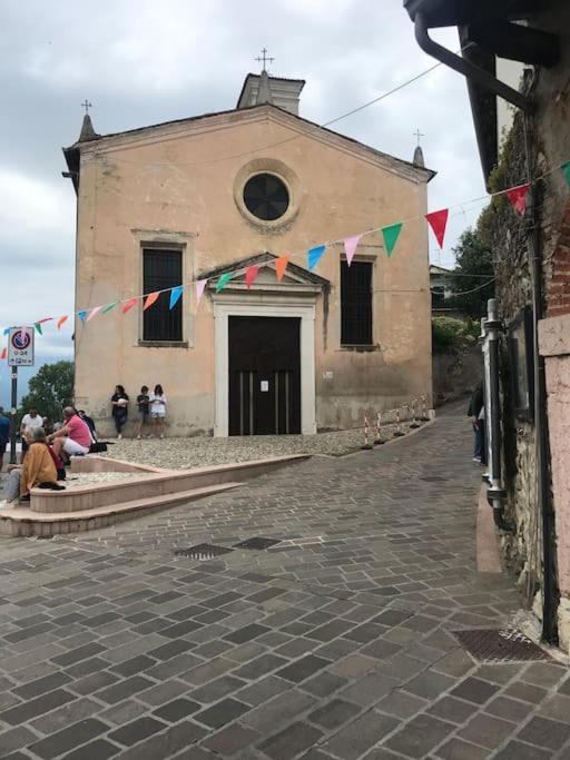 Garda Lake Attic Montinelle ภายนอก รูปภาพ